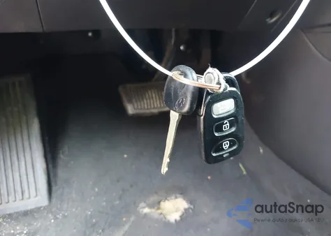 2019 Hyundai Elantra Se z USA, uszkodzony, nr VIN KMHD74LF2KU779302